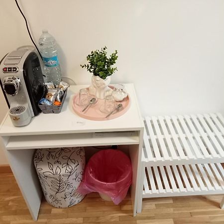 Fenix Rooms Триест Экстерьер фото