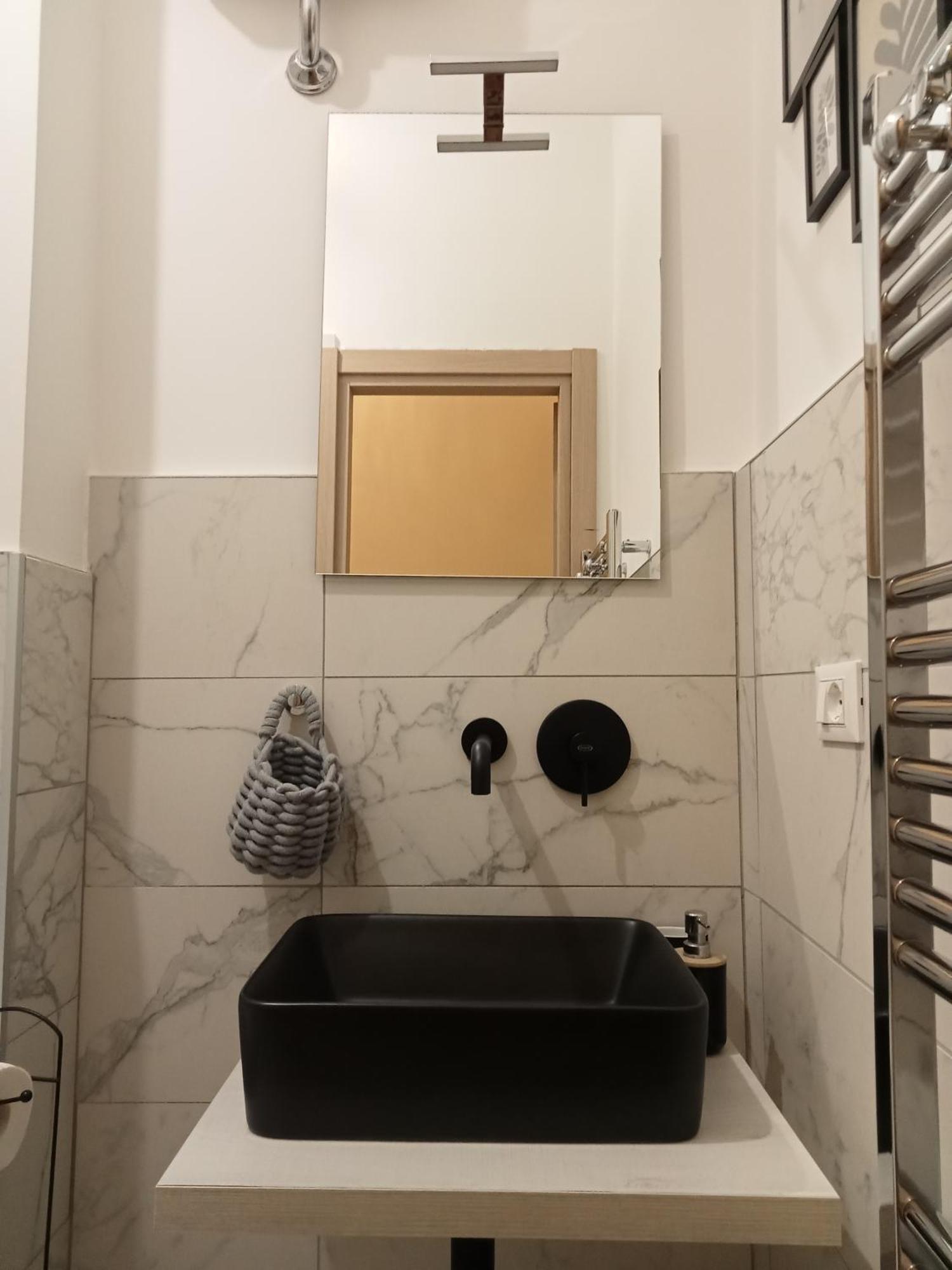 Fenix Rooms Триест Экстерьер фото