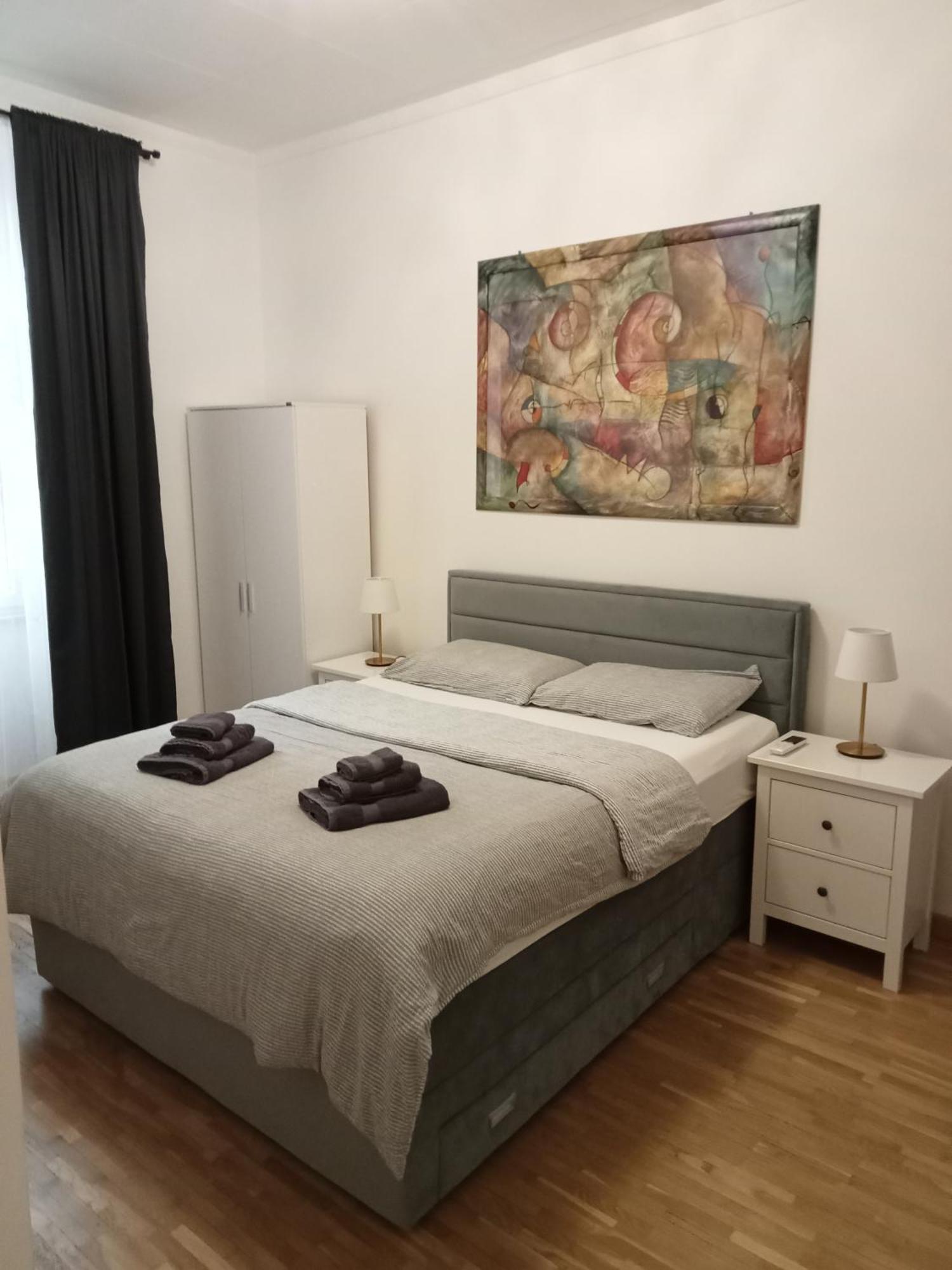 Fenix Rooms Триест Экстерьер фото